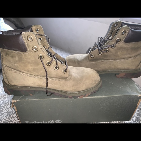 Timberlands - Picture 4 of 4